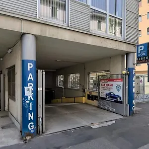 Prestigioso Trilocale Sui Navigli Con A/c & Wi-fi , Milan Italy